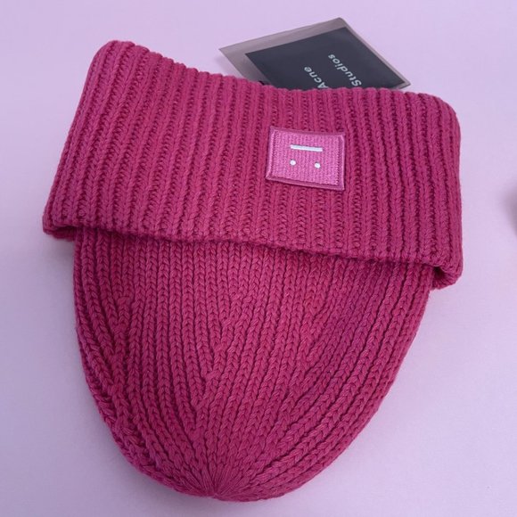 Beanie main image 4